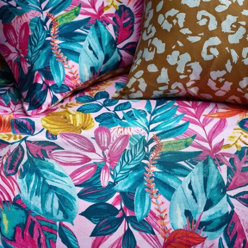 Pink - Lifestyle - Furn Psychedelic Jungle Tropical Duvet Set