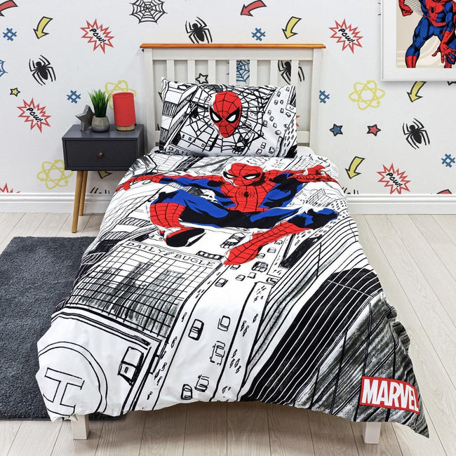 White-Black-Red - Pack Shot - Spider-Man Action Pose Duvet Set