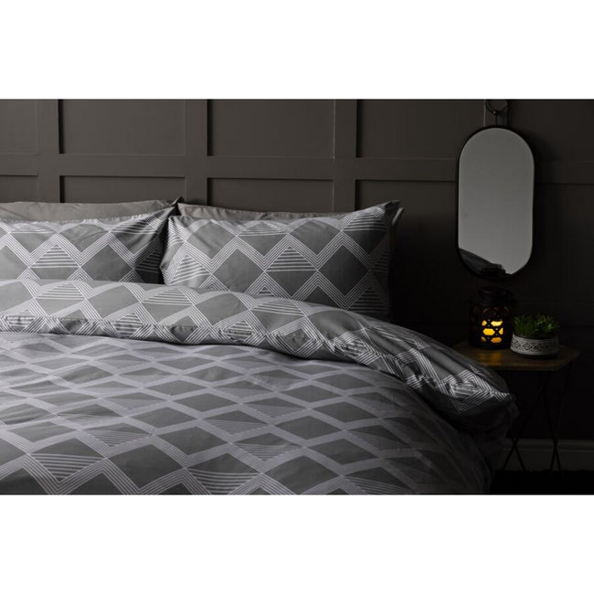 Gray - Front - Belledorm Maddox Chevron Duvet Set