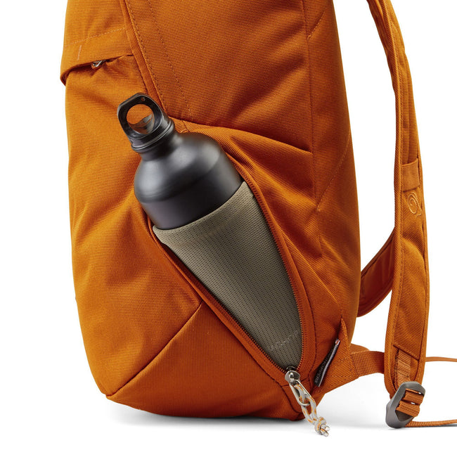 Potters Clay - Pack Shot - Craghoppers Kiwi Classic 22L Knapsack