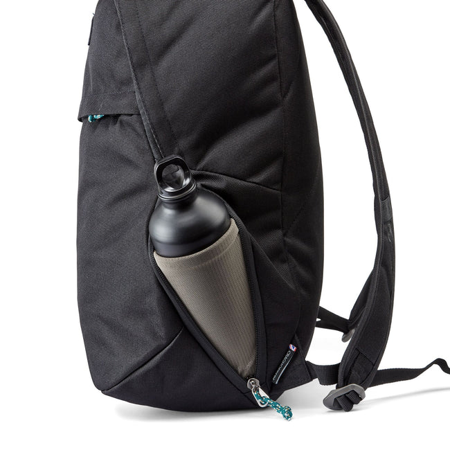 Black - Lifestyle - Craghoppers Kiwi Classic 22L Knapsack