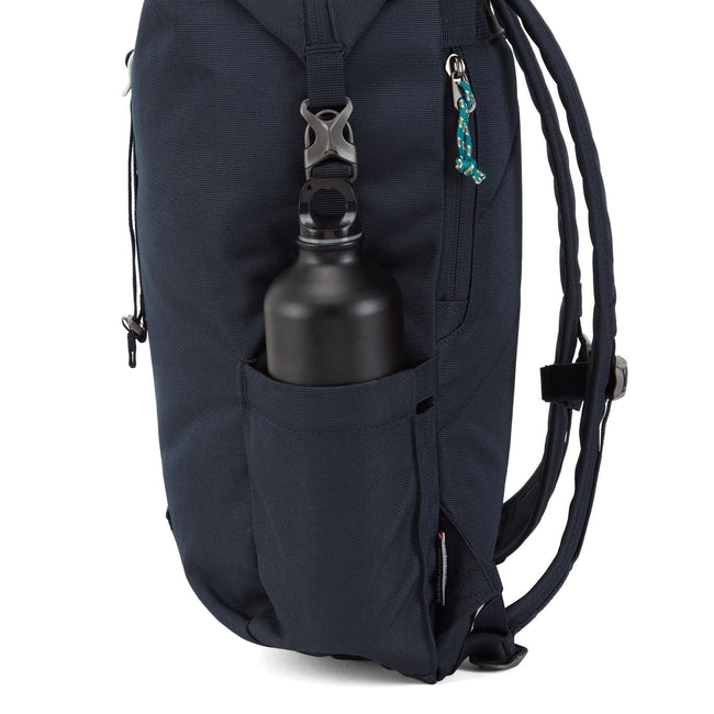 Navy - Lifestyle - Craghoppers Kiwi Classic 16L Knapsack