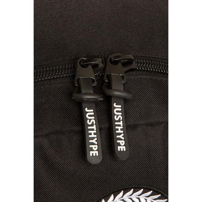 Black-White - Close up - Hype Knapsack