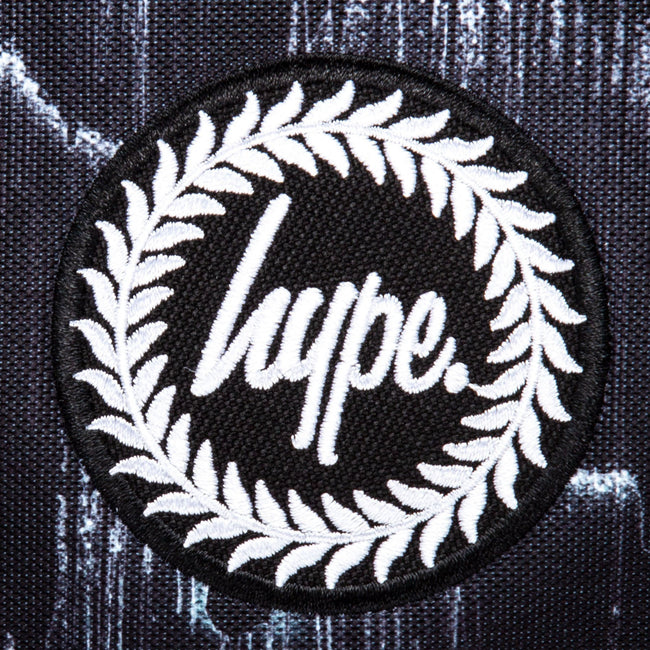 Black-White - Pack Shot - Hype Mono Drips Wave Lunch Box