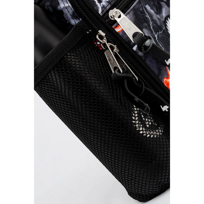Black - Pack Shot - Hype Smokey Storm Outline Crest Lunch Bag