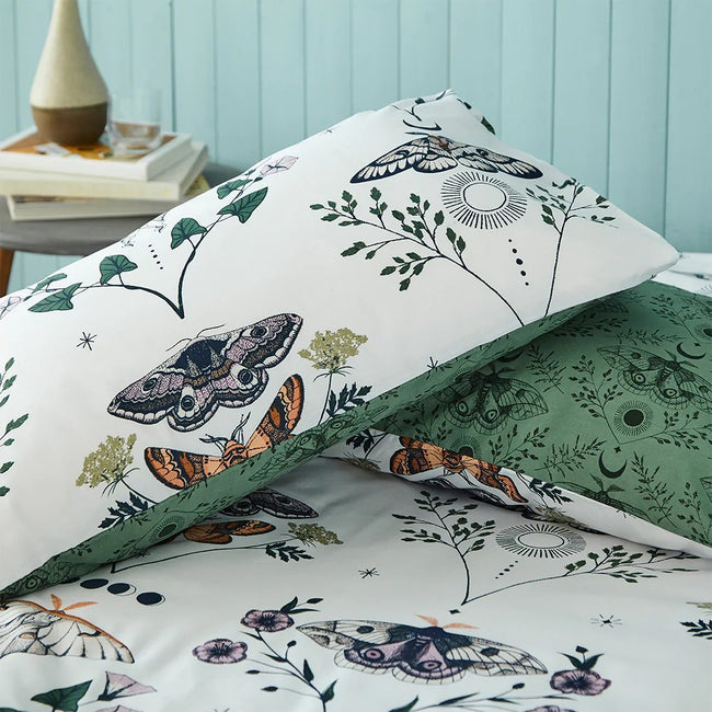 White-Pale Green - Side - Furn Chrysirida Duvet Set