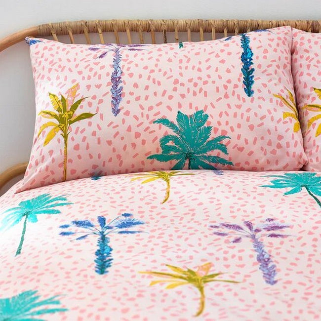 Pink - Pack Shot - Style Lab Palmtropolis Duvet Set