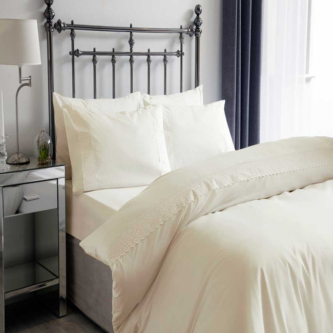 Ivory - Front - Belledorm Phoebe Polycotton Duvet Set