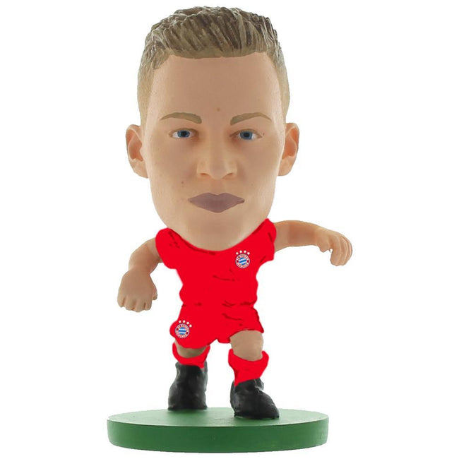 Red - Front - FC Bayern Munich SoccerStarz Kimmich Figure